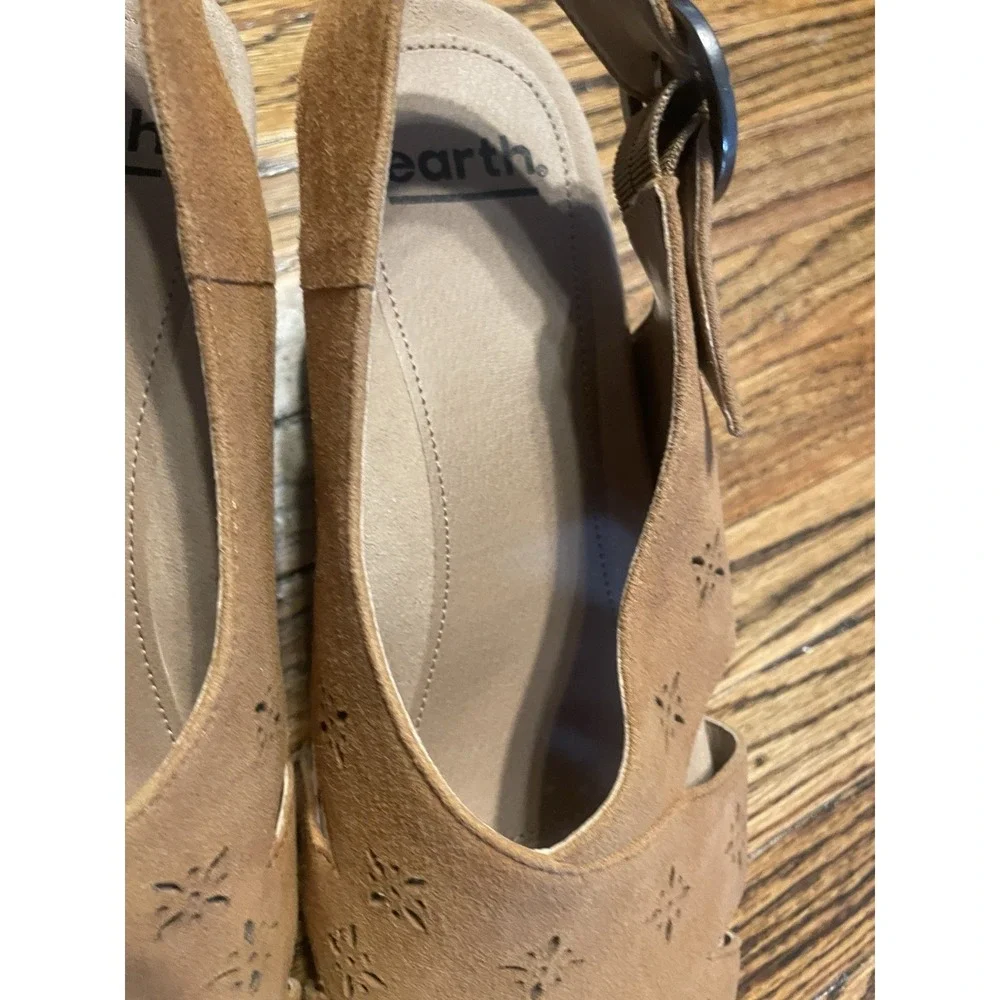 Earth Shoes Tan Suede Perforated‎ Wedge Slingback Sandals Women 8